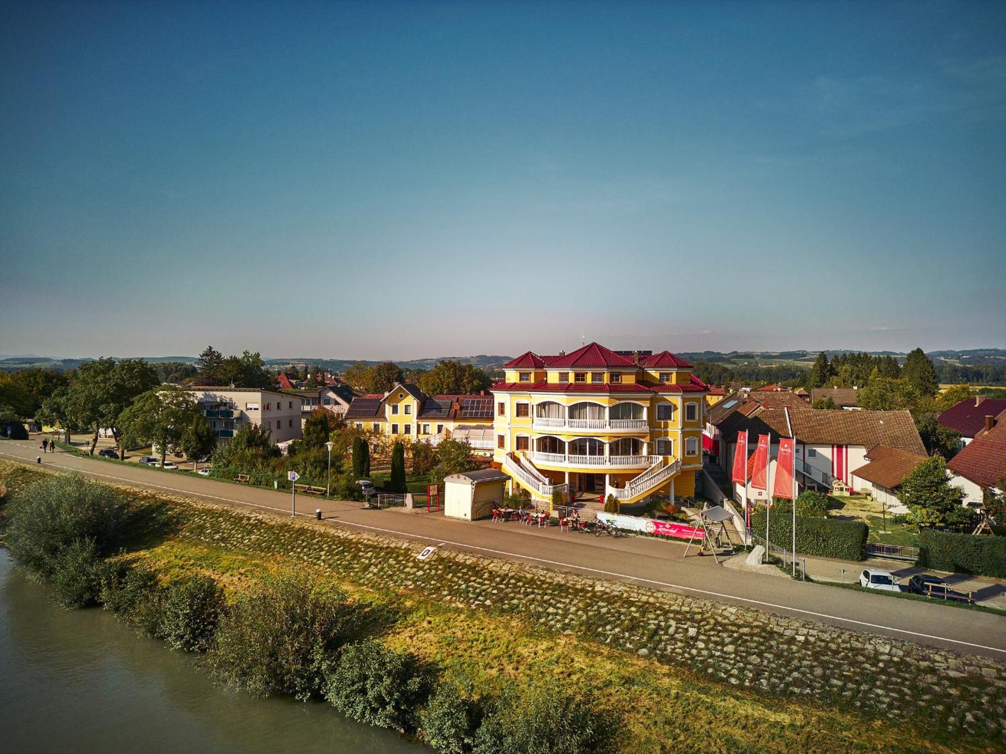Donauhotel Lettnerhof Au an der Donau Bagian luar foto